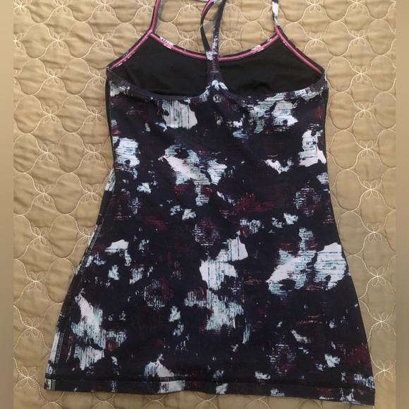 Lululemon top - Picture 2 of 2